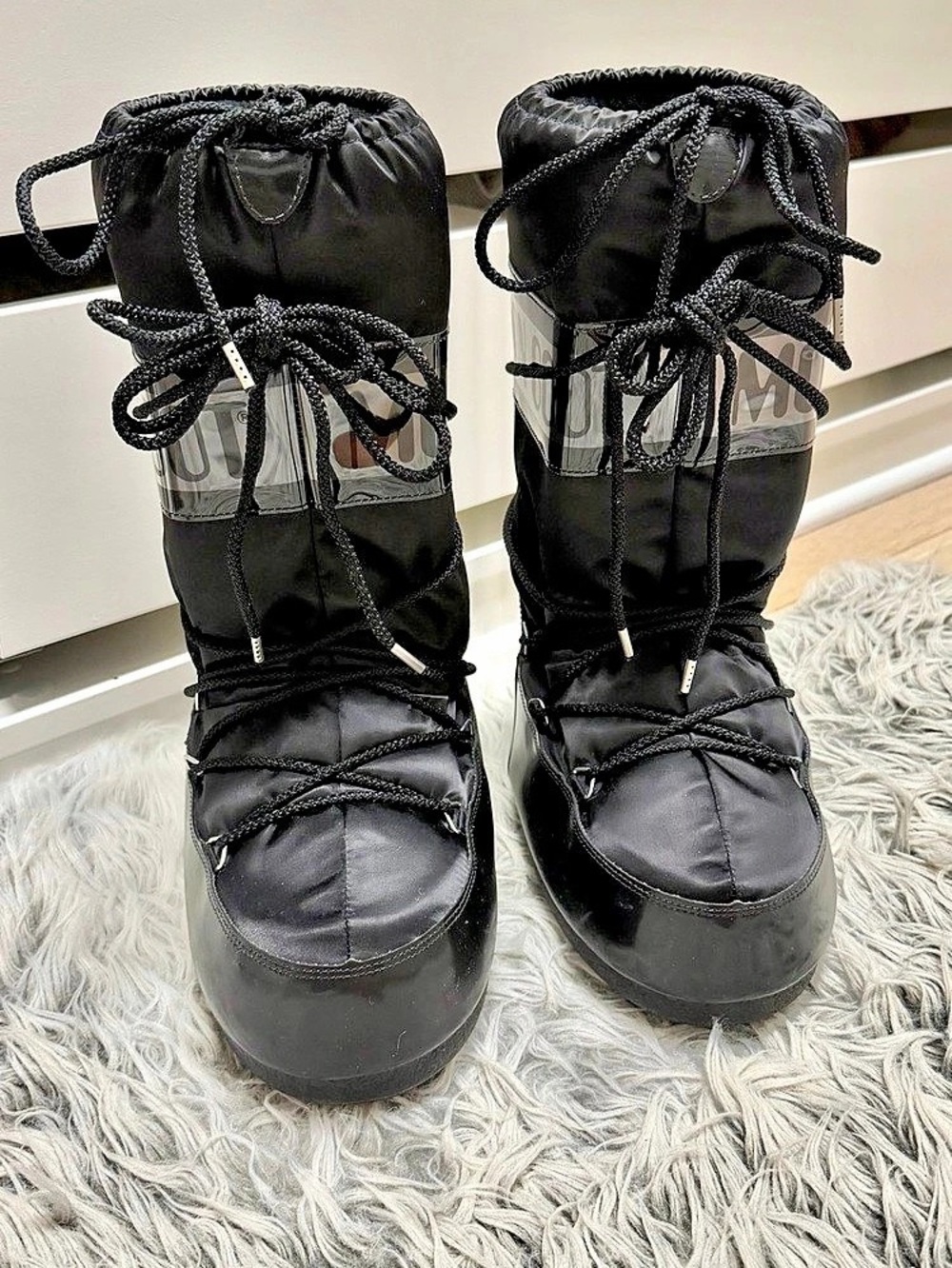 Moon Boot Icon Glance Black Satin Winter Boots – US 7/8.5